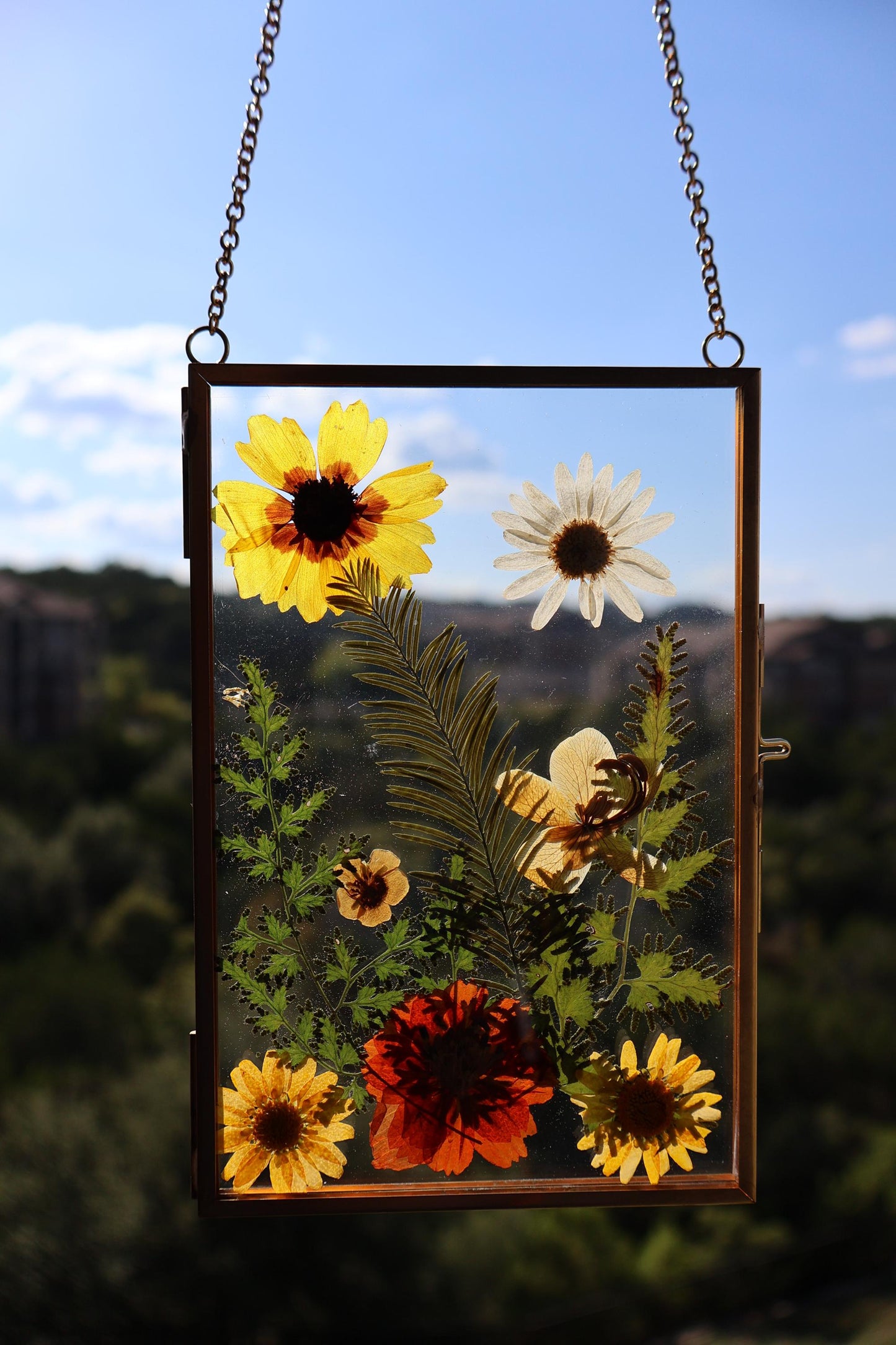 Custom Pressed Flower Polaroid Frame: Botanical Wall Art, Dried Wildflower Decor, Floral Gifts