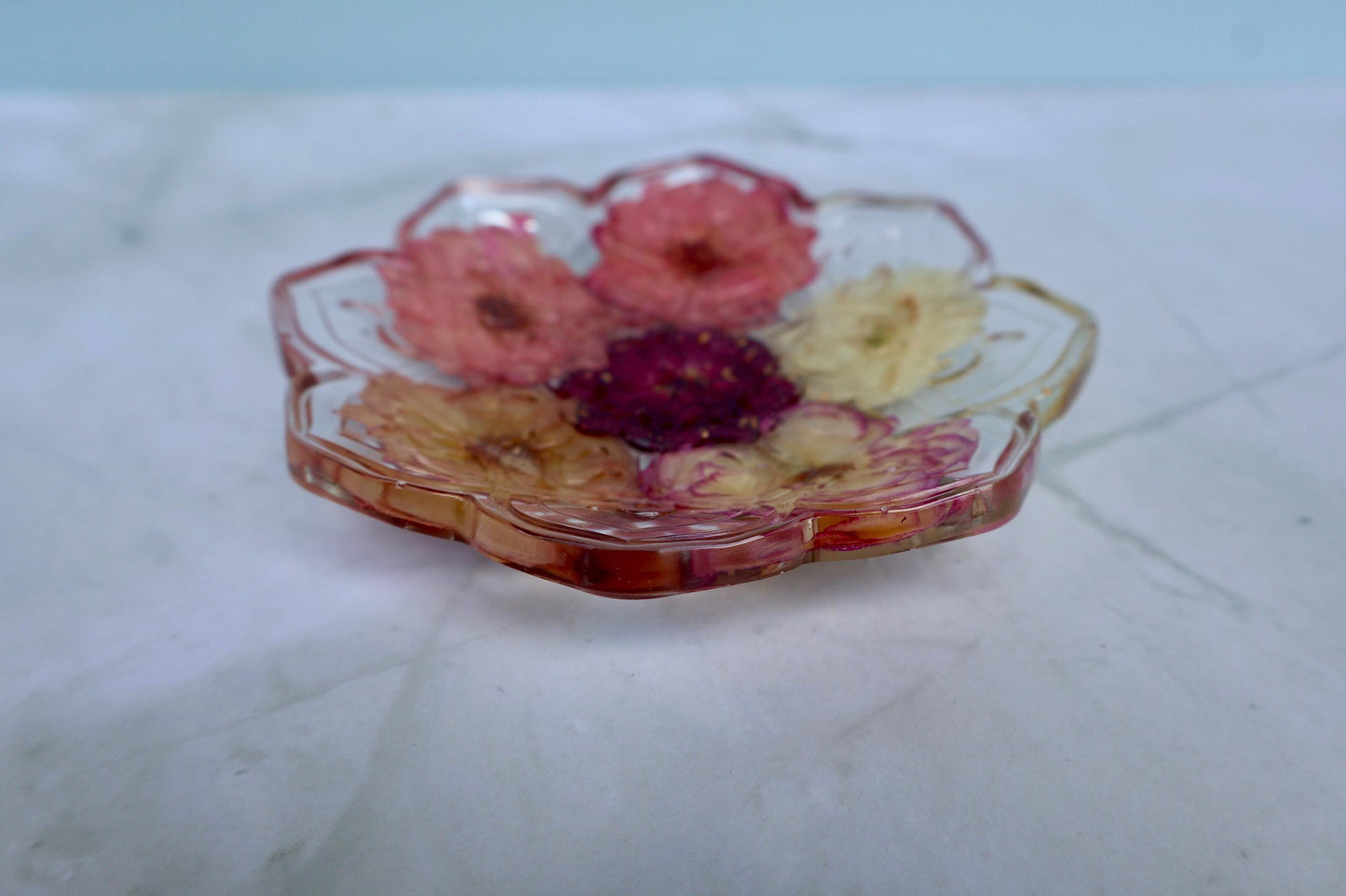 Pressed Flower Resin Trinket Tray: Botanical Decor