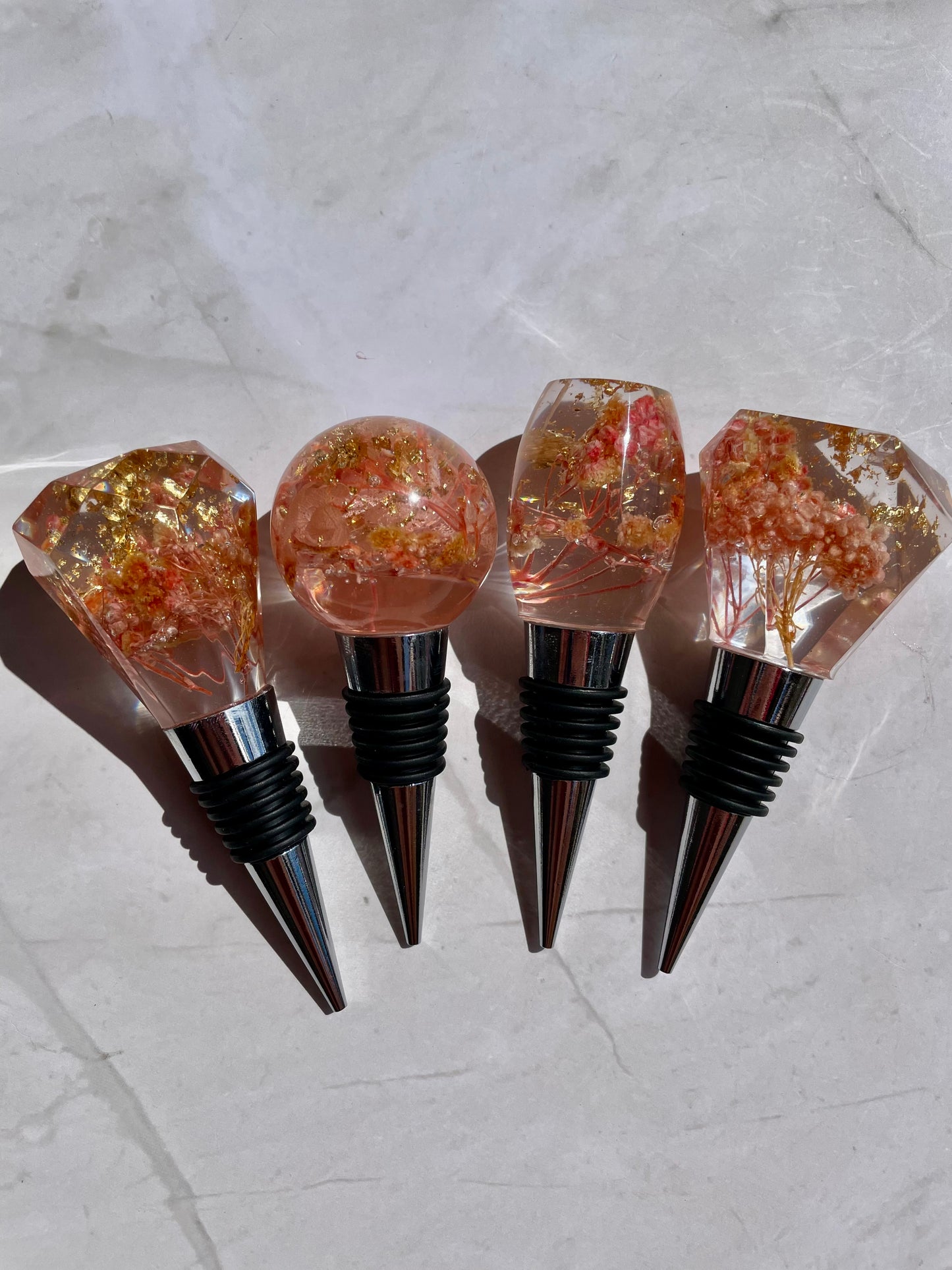 Dried Flower Wine Stopper | Resin Botanical Gift Barware | Handmade Floral Cork Topper | Wedding Favor