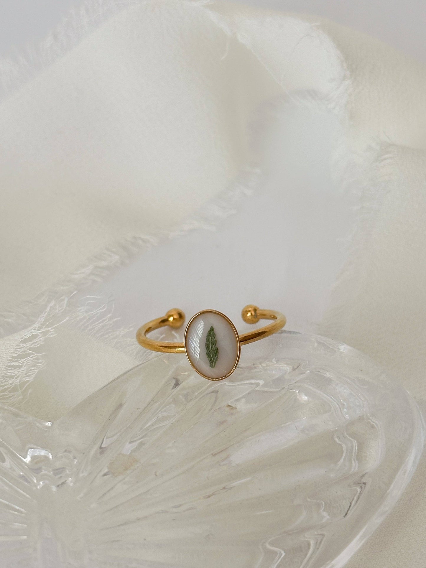Dainty Pressed Flower Adjustable Ring (Oval)