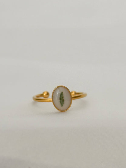 Dainty Pressed Flower Adjustable Ring (Oval)