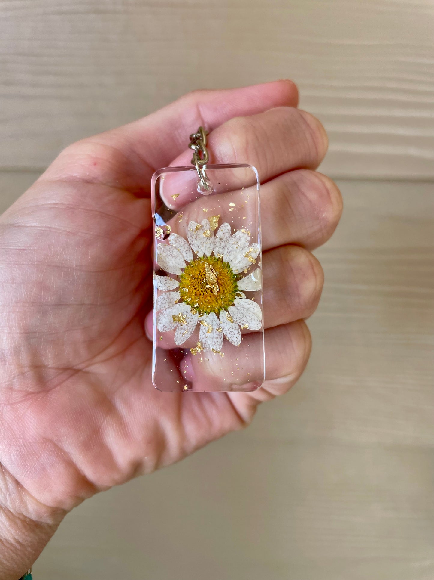 Pressed Flower Keychain: Floral Gifts