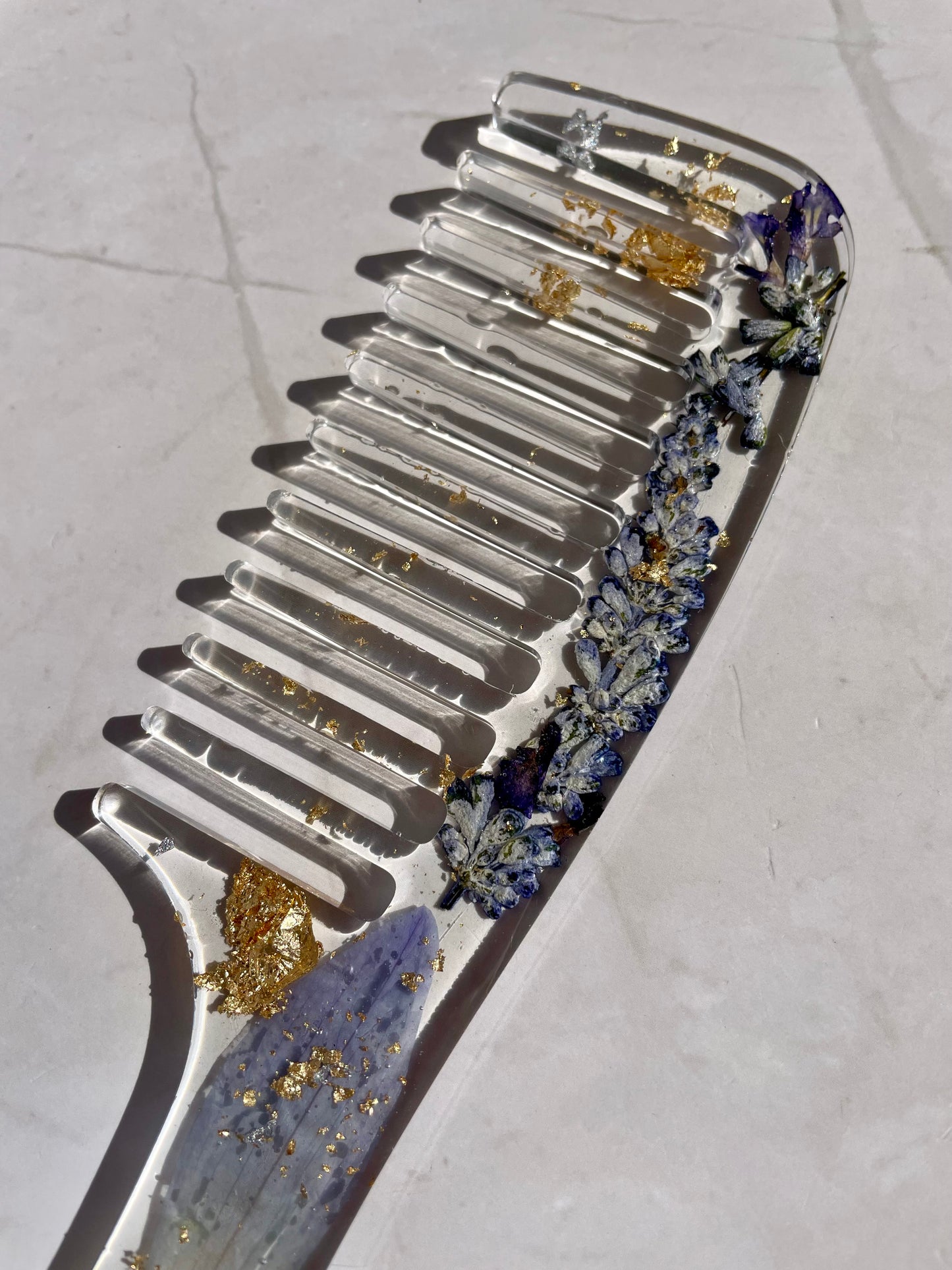 Pressed Flower Hair Comb: Floral Hair Accessory