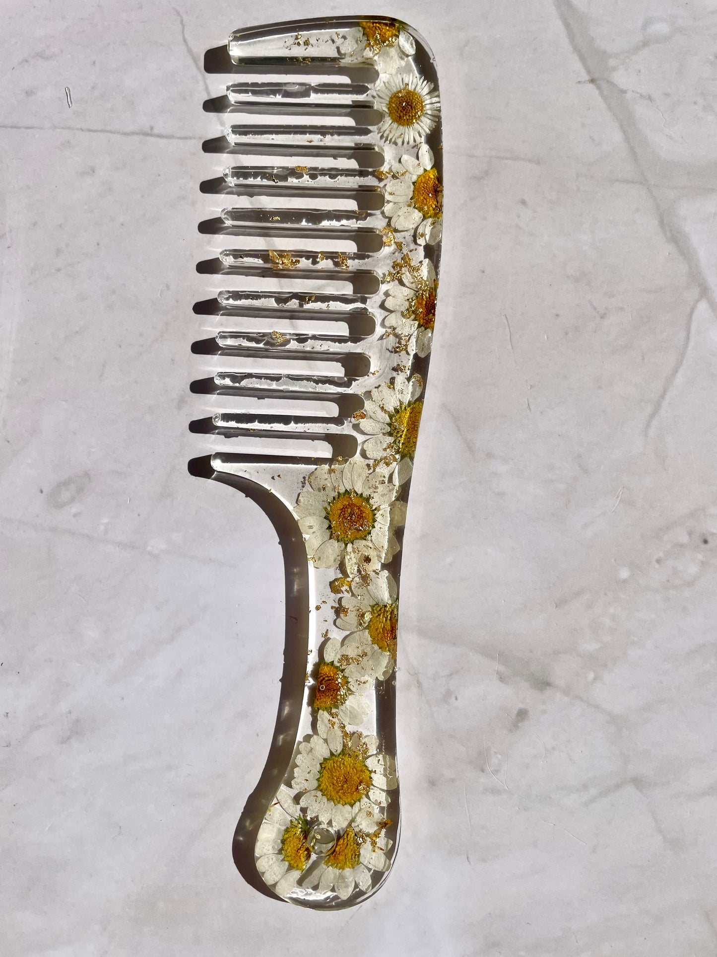 Pressed Flower Hair Comb: Floral Hair Accessory