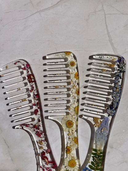 Pressed Flower Hair Comb: Floral Hair Accessory