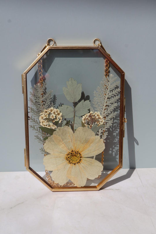 Custom Pressed Flower Frame: Botanical Wall Art, Dried Wildflower Decor, Floral Gifts