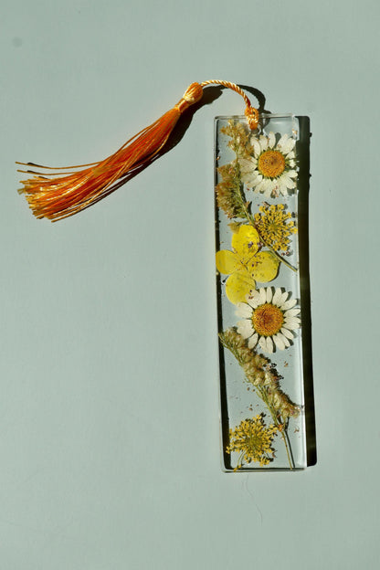 Handmade Pressed Flower Bookmark: Floral Resin Reading Accessory