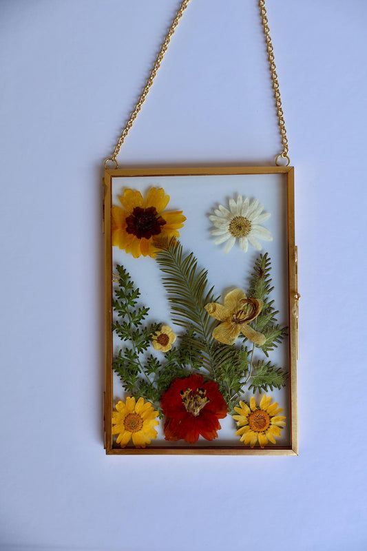 Custom Pressed Flower Polaroid Frame: Botanical Wall Art, Dried Wildflower Decor, Floral Gifts