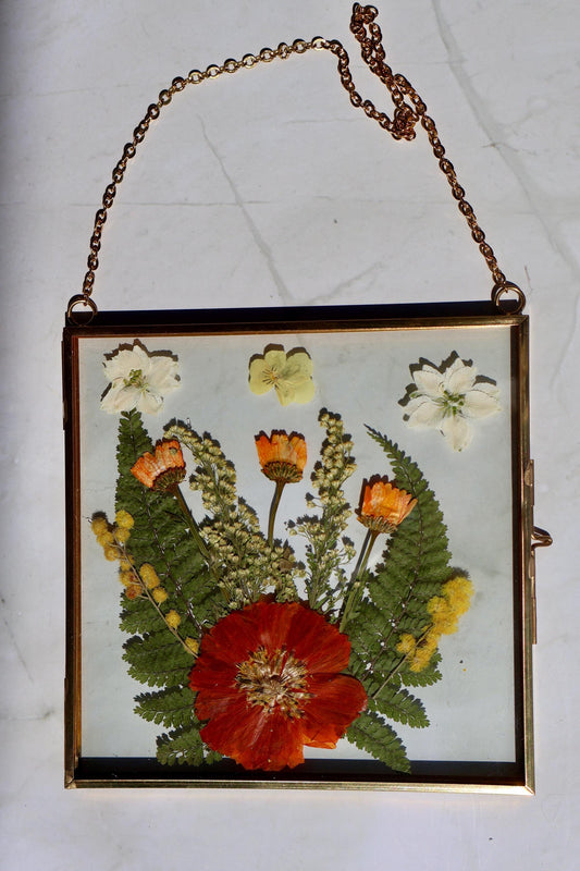 Custom Pressed Flower Polaroid Frame: Fall Decor, Dried Wildflower Decor, Floral Gifts