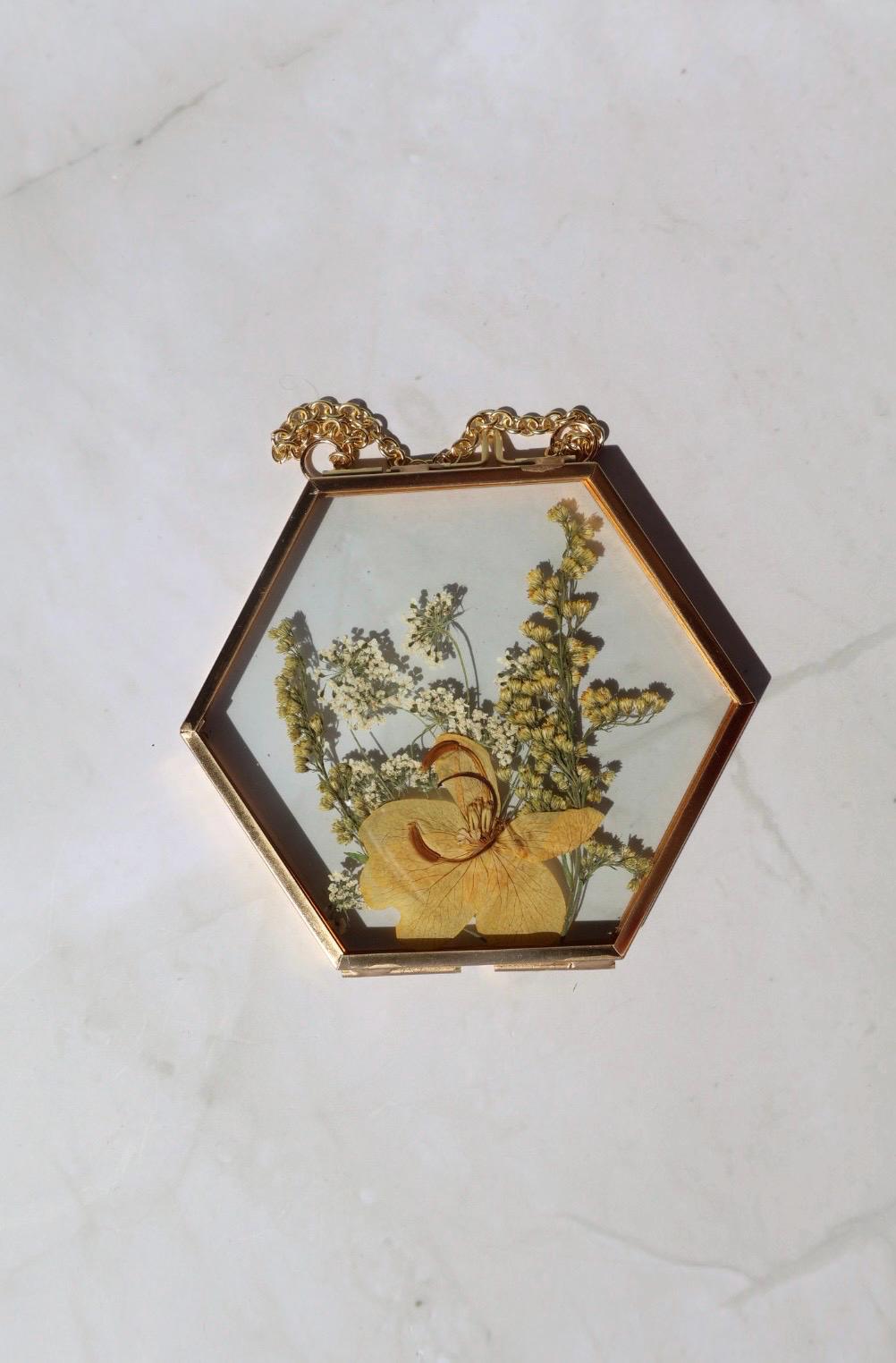 Custom Pressed Wildflower Frame: Botanical Glass Window Decor, Custom Floral Gifts, Flower Ornaments