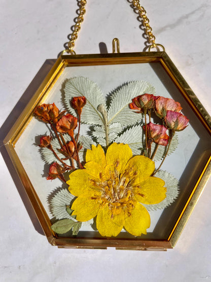 Pressed Flower Frame: Botanical Decor, Floral Gift, Dried Flowers, Flower Ornament